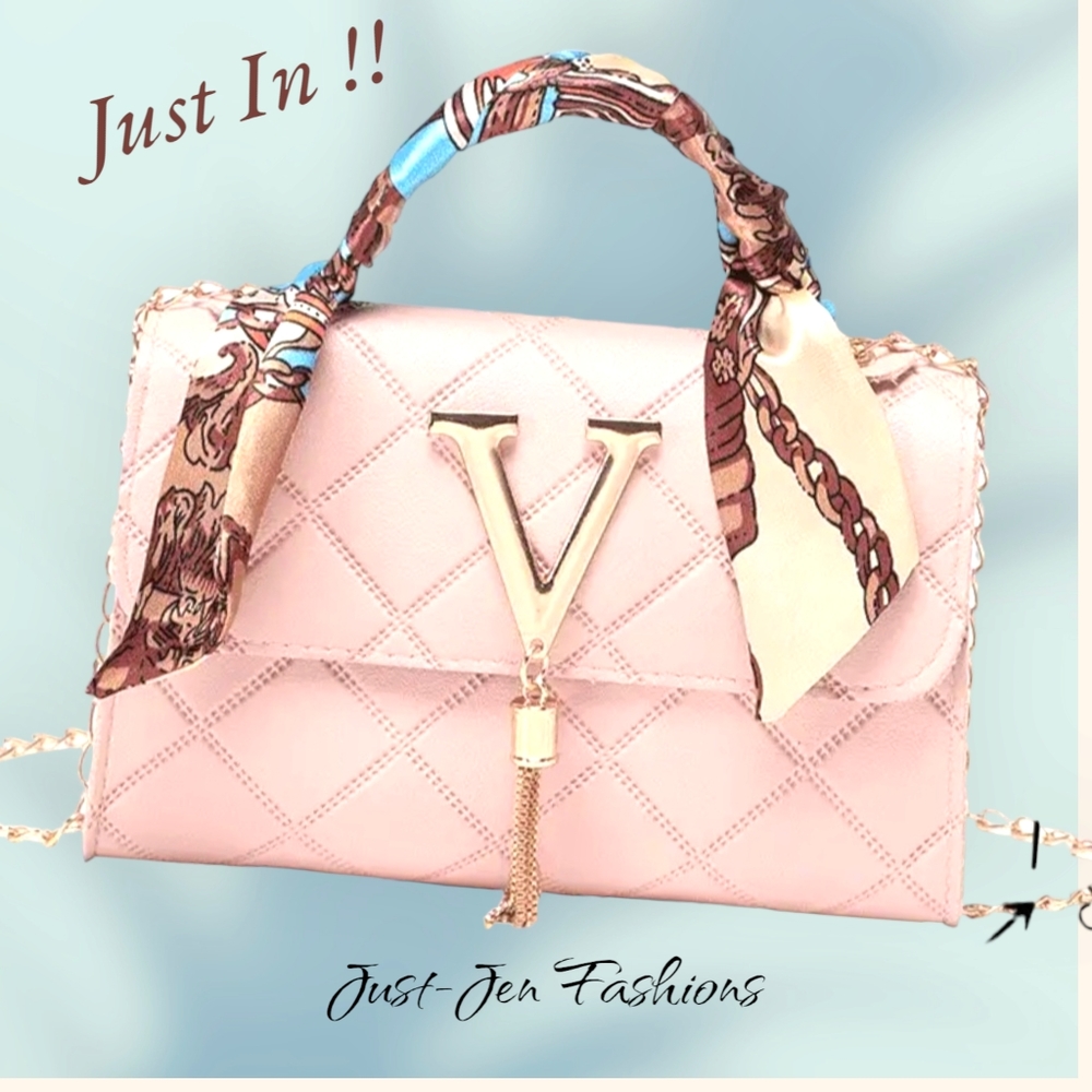 NWT !!:Beautiful Pink Argyle Embossed Crossbody Shoulder Bag with Scarf!!✨️💕✨️